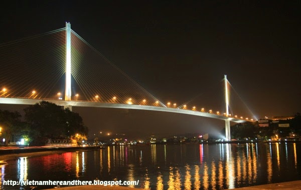 bai-chay-bridge-on-halong-bay