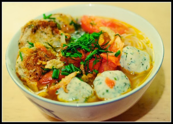 A grilled fish noodle in Quy Nhon, Binh Dinh province