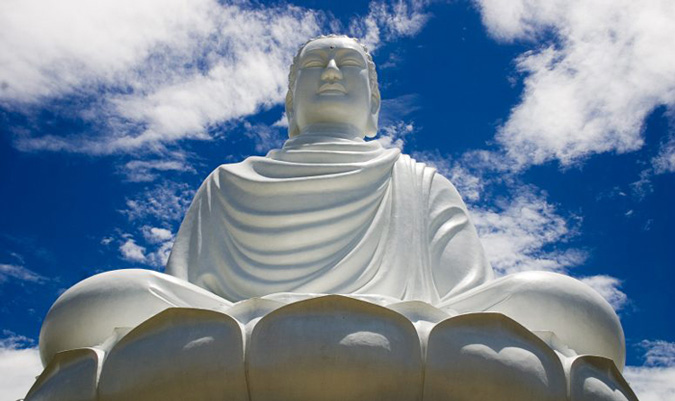 buddha-statue-in-nha-trang-vietnam