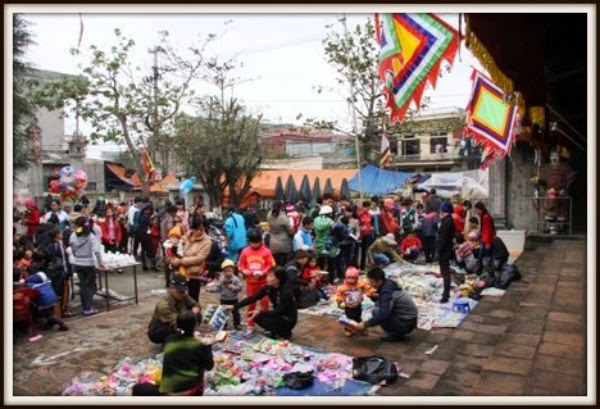 Overview of Children Market from the entrance