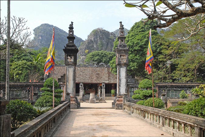 Dinh-Tien-Hoang-Temple