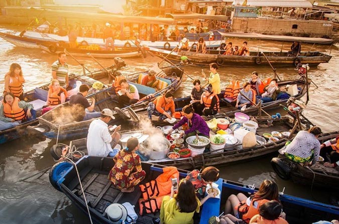 breakfast-at-floating-market