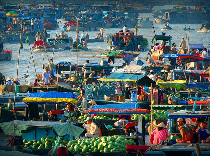 floating-markets-in-tet-holiday