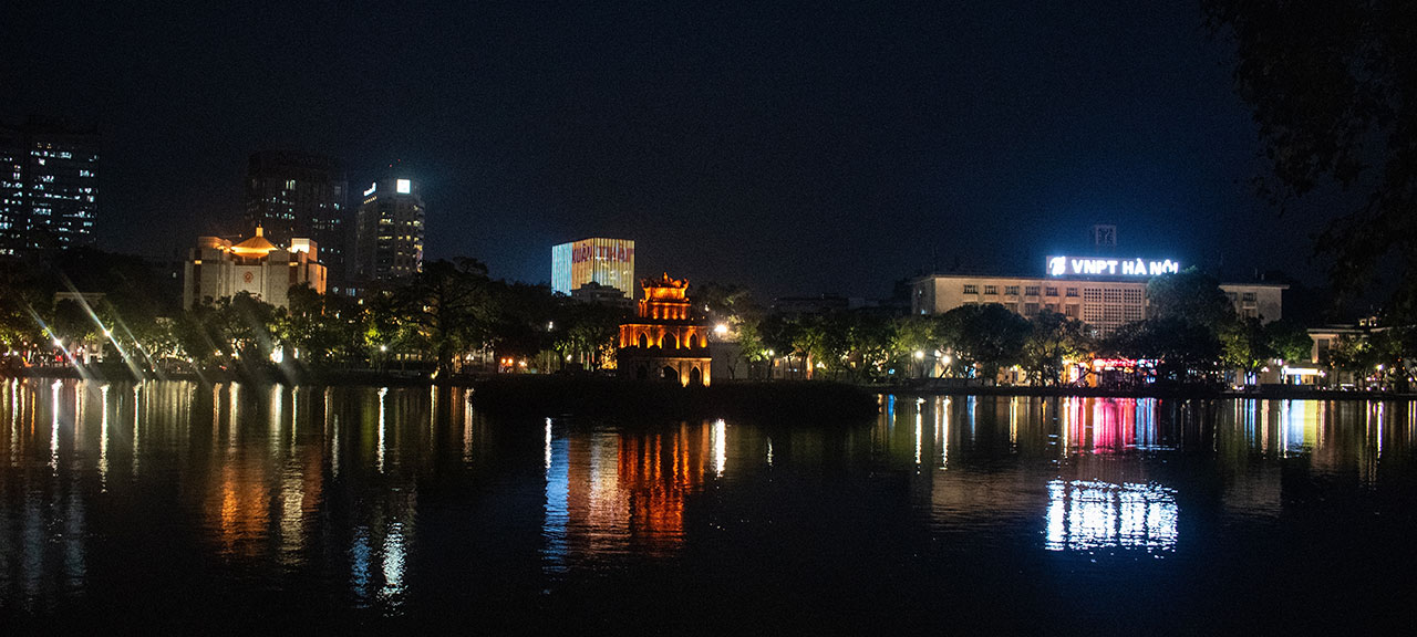 hanoi-at-night