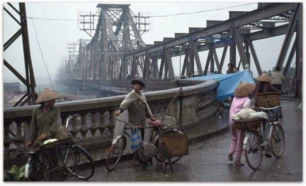 Living on Long Bien Bridge