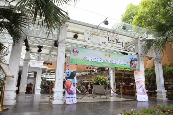 Luc Thuy Restaurant looking Hoan Kiem Lake