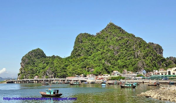 poem-mountain-of-halong-bay